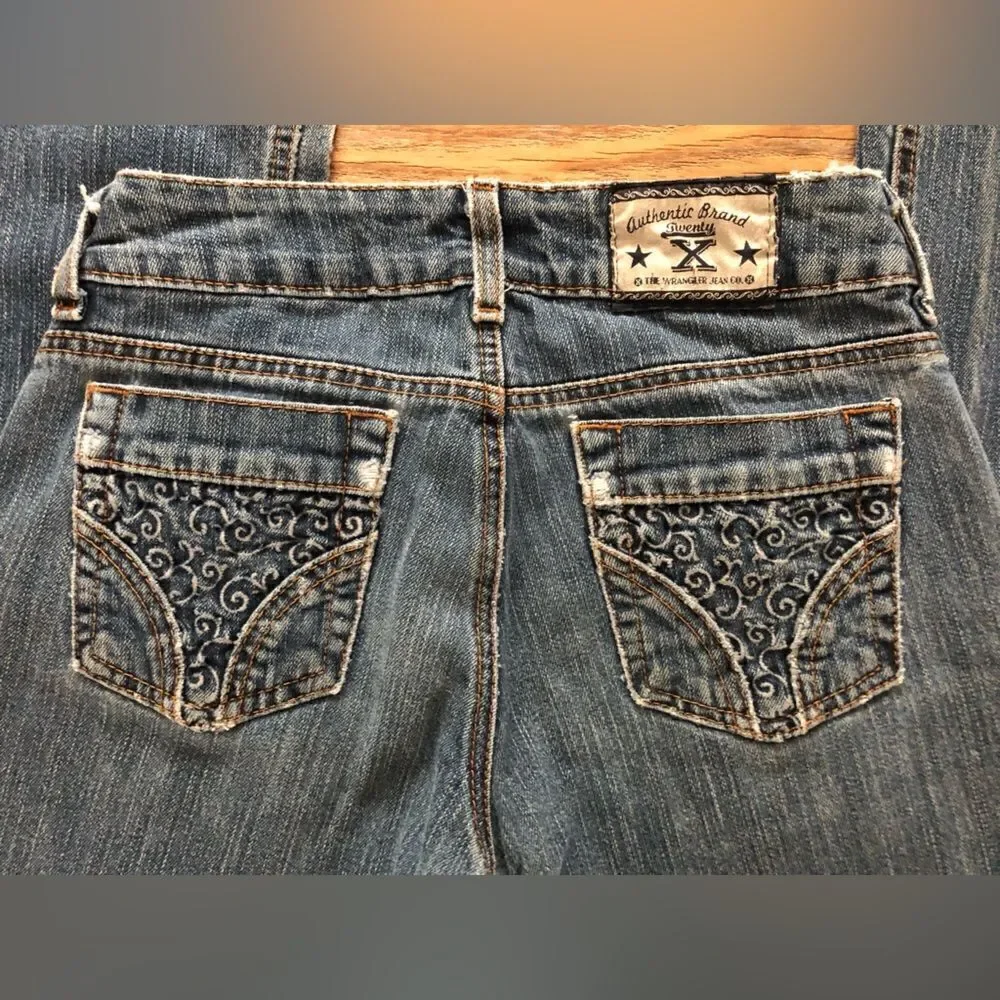 Wrangler, authentic brand twentyX low rise bootcut jeans